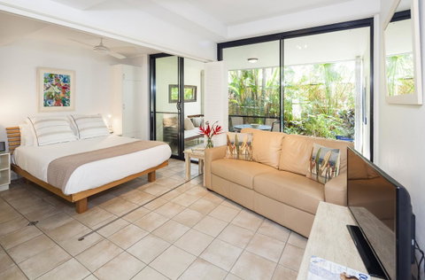 Julians Apartments - Hervey Bay Accommodation 29