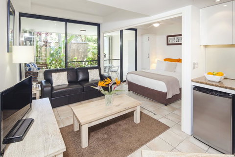 Julians Apartments - Hervey Bay Accommodation 35