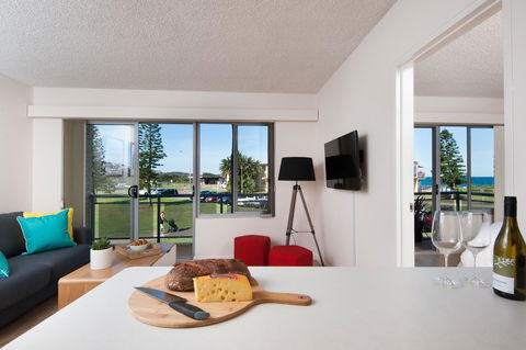 Waterview Beach Apartment - Tourism Hervey Bay 4