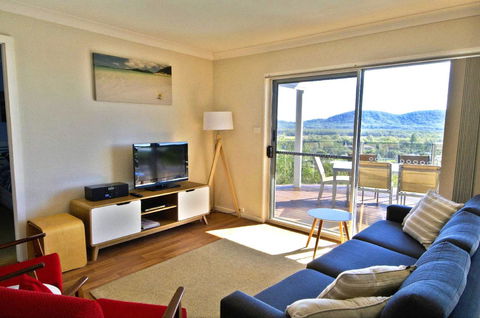 Coastwatch, 26 Comara Terrace - Hervey Bay Accommodation 3