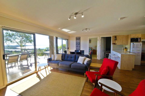 Coastwatch, 26 Comara Terrace - Hervey Bay Accommodation 4