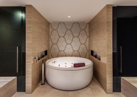 The Darling At The Star - Tourism Hervey Bay 33
