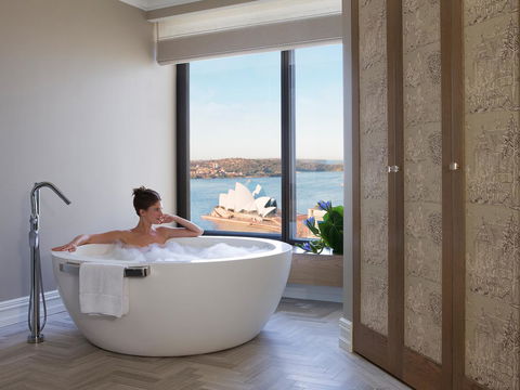 Four Seasons Hotel Sydney - Hervey Bay Accommodation 39