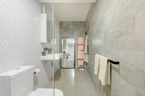 Scandi Beach Apartment - Tourism Hervey Bay 10