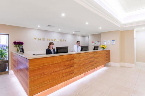 Macleay Hotel - Hervey Bay Accommodation 2