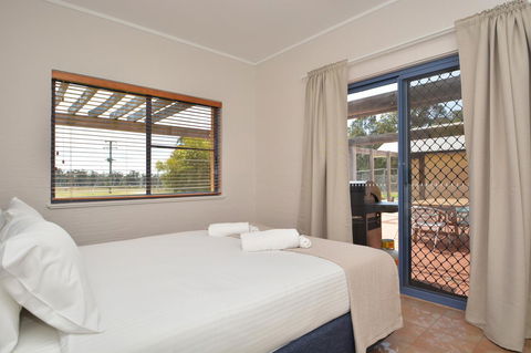 JE Guesthouse, Central To All The Hunter Valley Has To Offer - Hervey Bay Accommodation 30