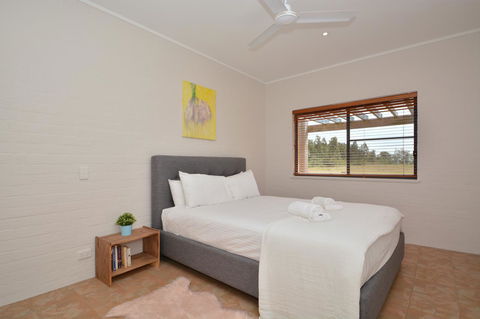 JE Guesthouse, Central To All The Hunter Valley Has To Offer - Hervey Bay Accommodation 25