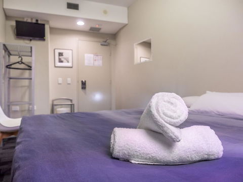 Big Backpackers Hostel - Tourism Hervey Bay 2