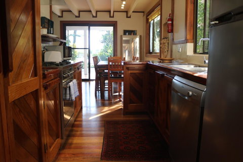 A Beach House At Byron - Hervey Bay Accommodation 15