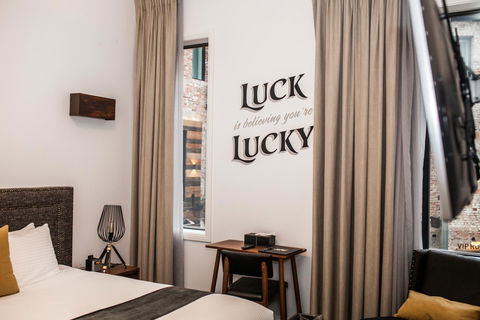 The Lucky Hotel - Hervey Bay Accommodation 1