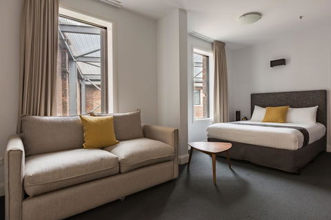 The Lucky Hotel - Hervey Bay Accommodation 18