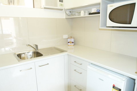 Hibiscus Motel - Hervey Bay Accommodation 12
