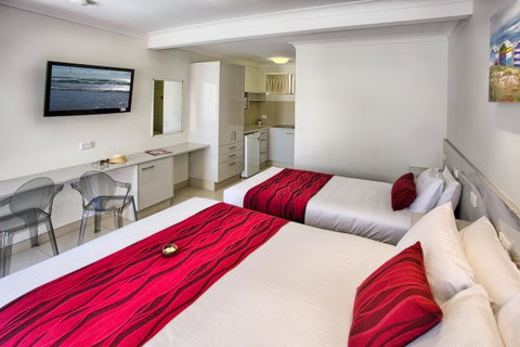 Hibiscus Motel - Hervey Bay Accommodation 0