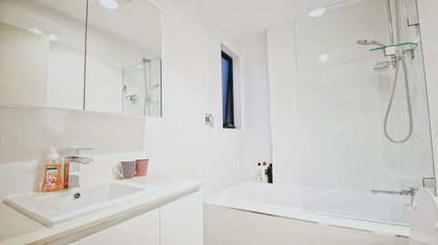 Cozy 5 Bed House In Sydney - Tourism Hervey Bay 25