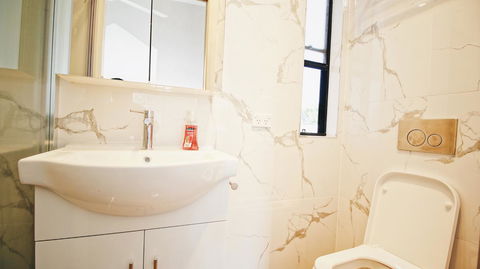 Cozy 5 Bed House In Sydney - Tourism Hervey Bay 20