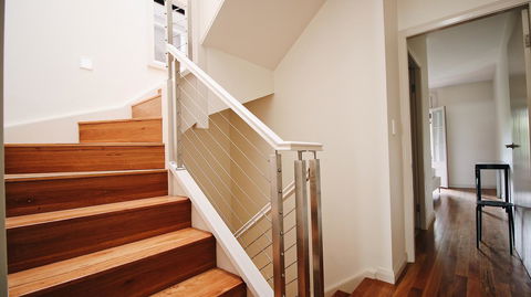 Cozy 5 Bed House In Sydney - Tourism Hervey Bay 4