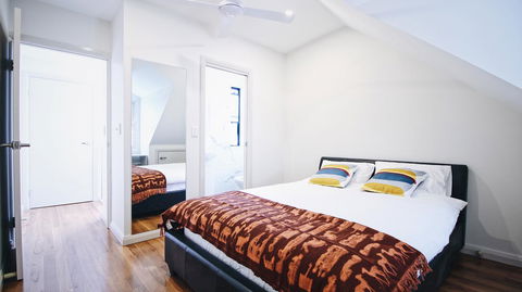 Cozy 5 Bed House In Sydney - Tourism Hervey Bay 12