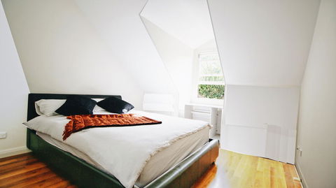 Cozy 5 Bed House In Sydney - Tourism Hervey Bay 21