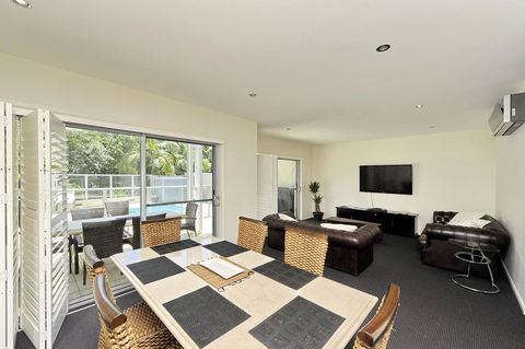 Pacific Blue, Salamander Bay - Tourism Hervey Bay 44