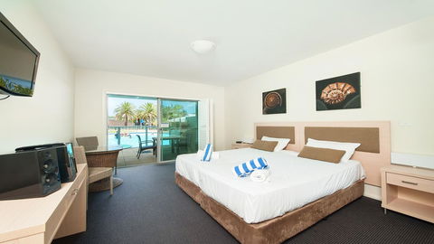 Pacific Blue, Salamander Bay - Tourism Hervey Bay 43