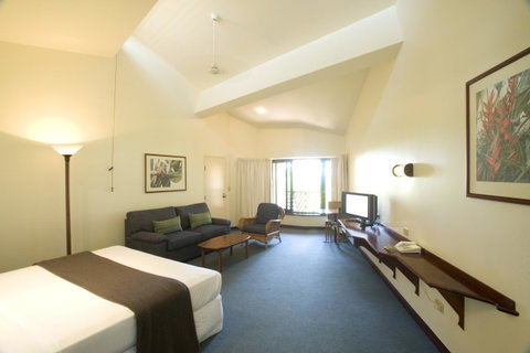 Beach Hotel Resort - Hervey Bay Accommodation 24