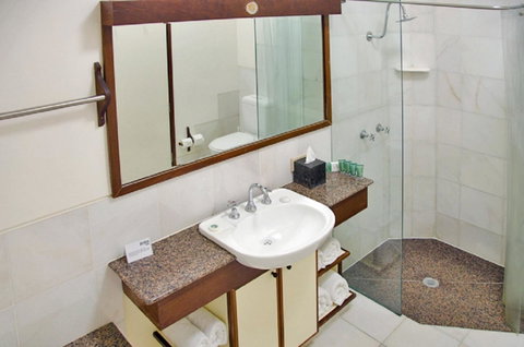 Beach Hotel Resort - Hervey Bay Accommodation 33