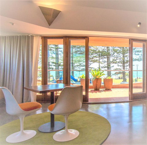Beach Hotel Resort - Hervey Bay Accommodation 5