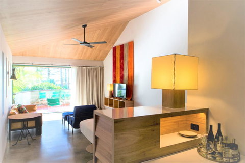 Beach Hotel Resort - Hervey Bay Accommodation 3