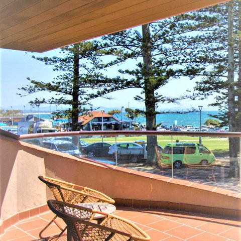 Beach Hotel Resort - Hervey Bay Accommodation 18