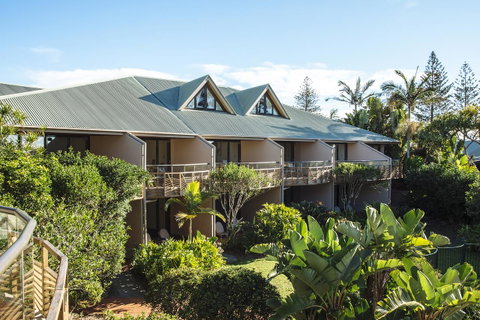 Beach Hotel Resort - Hervey Bay Accommodation 10