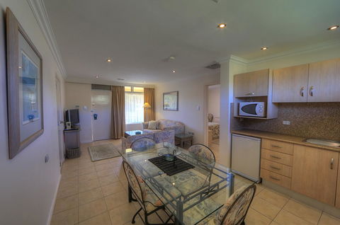 Cooma Motor Lodge Motel - Hervey Bay Accommodation 25