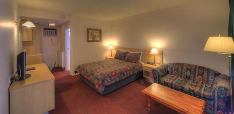 Cooma Motor Lodge Motel - Hervey Bay Accommodation 5