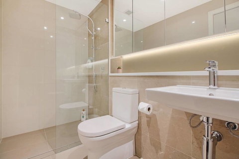 Brand New 3 Bedrooms Apt With Waterfront View - Hervey Bay Accommodation 1