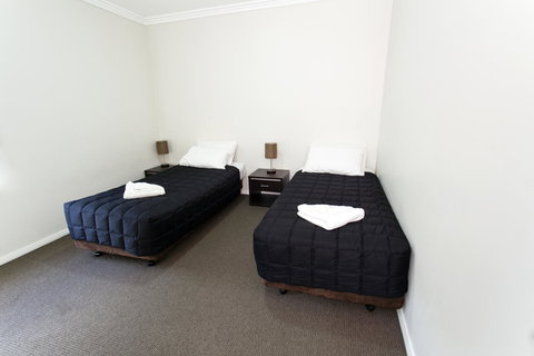Bluegum Apartments Newcastle - Hervey Bay Accommodation 11