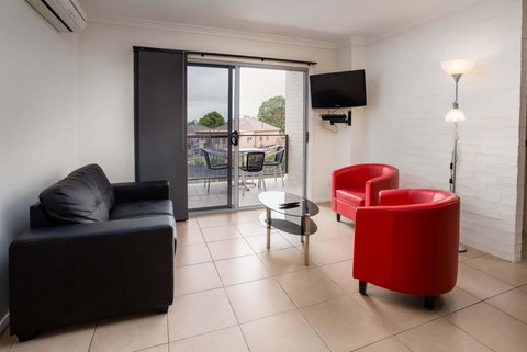 Bluegum Apartments Newcastle - Hervey Bay Accommodation 25