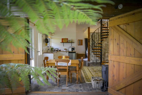 Arcadia - The Barn Cottage & Rosehill Cottage - Tourism Hervey Bay 9