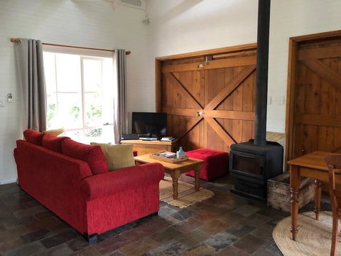 Arcadia - The Barn Cottage & Rosehill Cottage - Tourism Hervey Bay 10