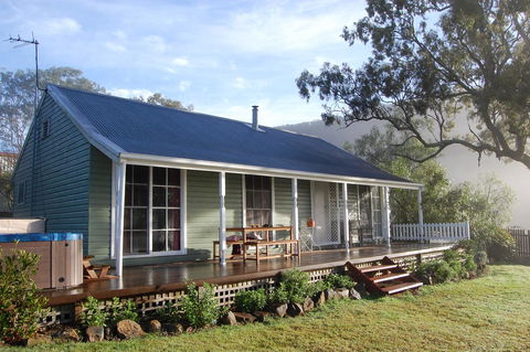 Cadair Cottages - Hervey Bay Accommodation 0