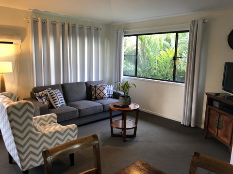 Suranadi Beach House 1 - Hervey Bay Accommodation 2