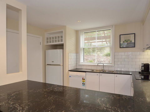 Villa De Saran Located Within Cypress Lakes - Tourism Hervey Bay 2