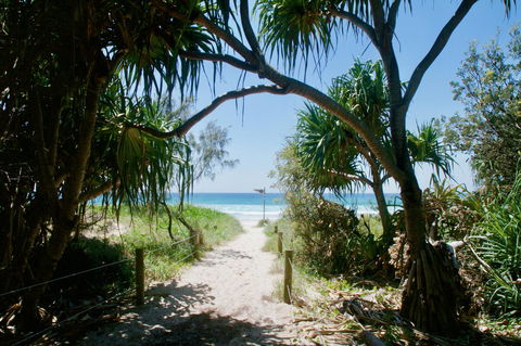 Casuarina Beachfront House - Hostie Properties - Hervey Bay Accommodation 10