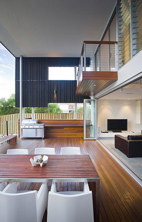 Casuarina Beachfront House - Hostie Properties - Hervey Bay Accommodation 6