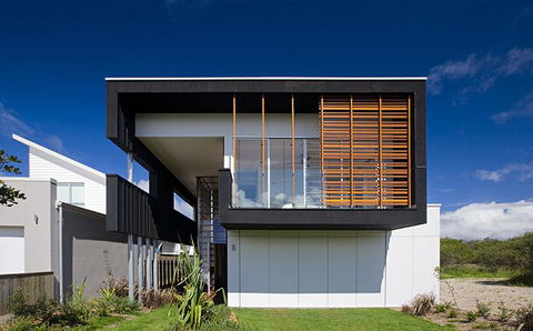Casuarina Beachfront House - Hostie Properties - Hervey Bay Accommodation 17