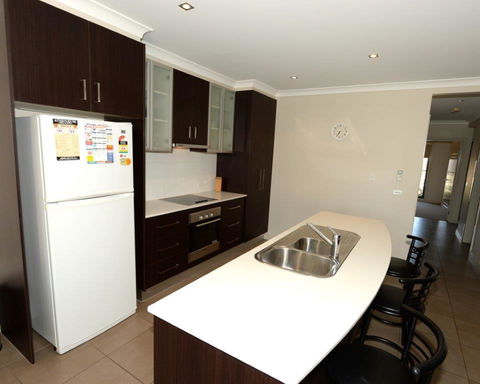 Yarrawonga Waterfront Apartments - Hervey Bay Accommodation 11