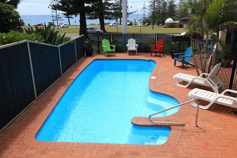 Beach House Holiday Apartments - Tourism Hervey Bay 4