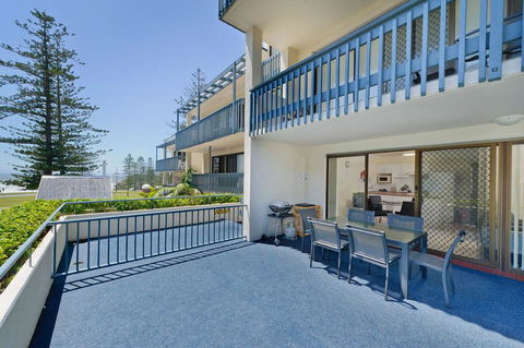 Beach House Holiday Apartments - Tourism Hervey Bay 23