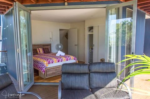 Valla's Beach House - Tourism Hervey Bay 15