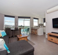 Gorgeous Coogee Views 2 beds WT21 - Hervey Bay Accommodation