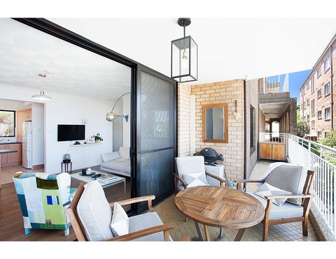 Ocean Views And Sea Breezes Over Bondi Beach - Tourism Hervey Bay 1