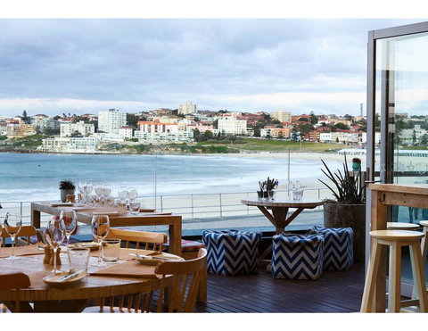 Ocean Views And Sea Breezes Over Bondi Beach - Tourism Hervey Bay 21